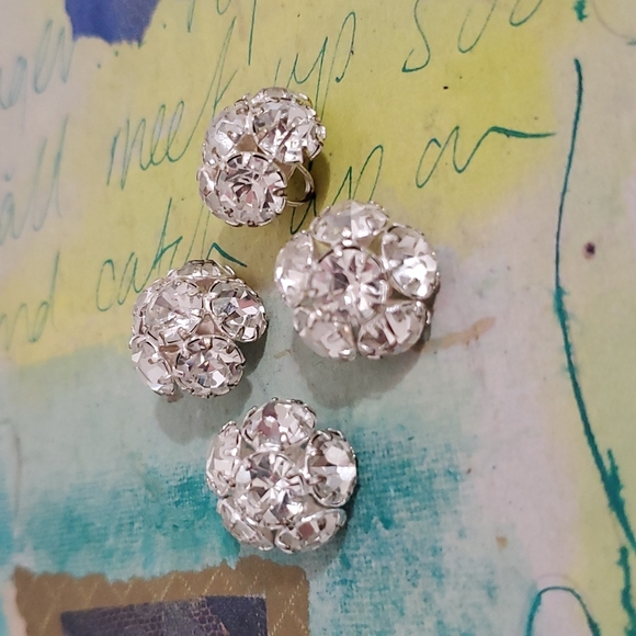 Set of 4 Buttons Domed clear rhinestones prong set VINTAGE Silvertone sparkle - Picture 6 of 6